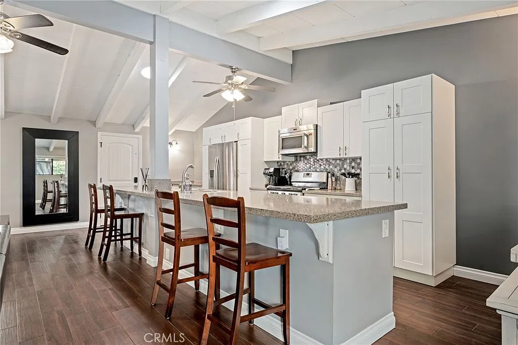 3 bed, 1392 sqft, $5,500 — Photo 4