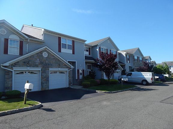2nd image of 20 Chimney Ct #167