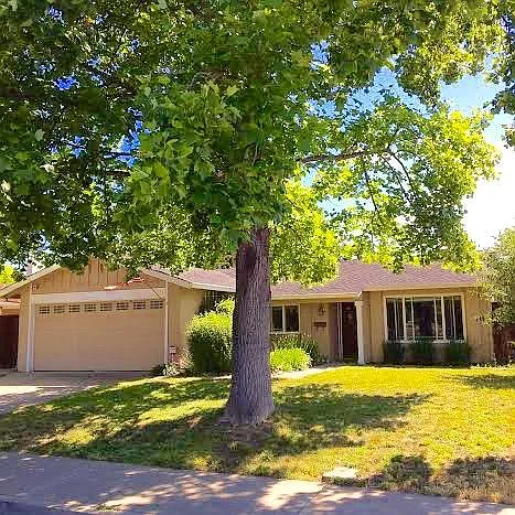 5480 Theresa Way Photo 1