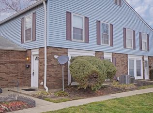 27 Moonbeam Ct, Fairfield, OH 45014