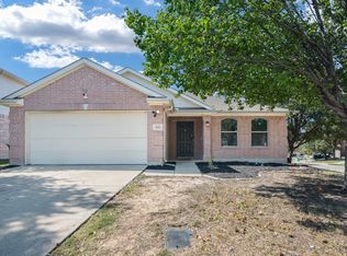 1017 Partridge Dr, Aubrey, TX 76227