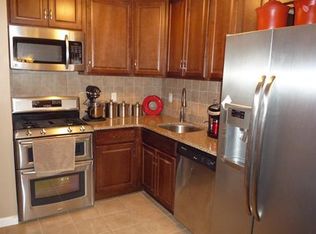 105 Cricket Ln, Woodbridge, NJ 07095