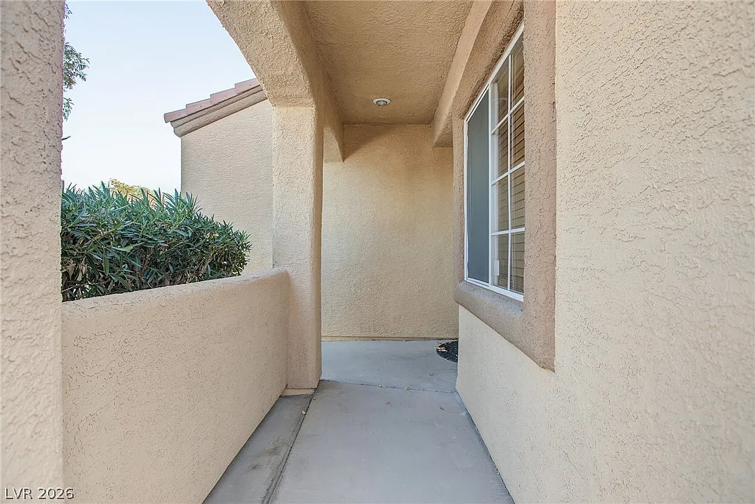 3 bed, 2.0 bath, 1686 sqft, $2,450 — Photo 4