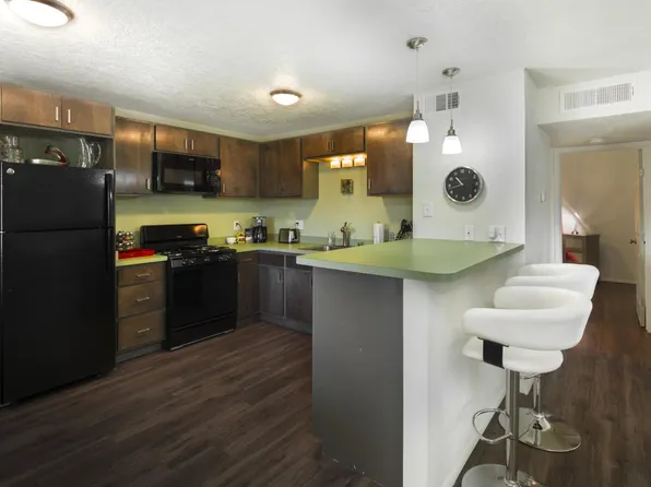 Q @ Nob Hill, 4805 Marquette Ave NE #2B-1Ba-782Sqft, Albuquerque, NM 87108