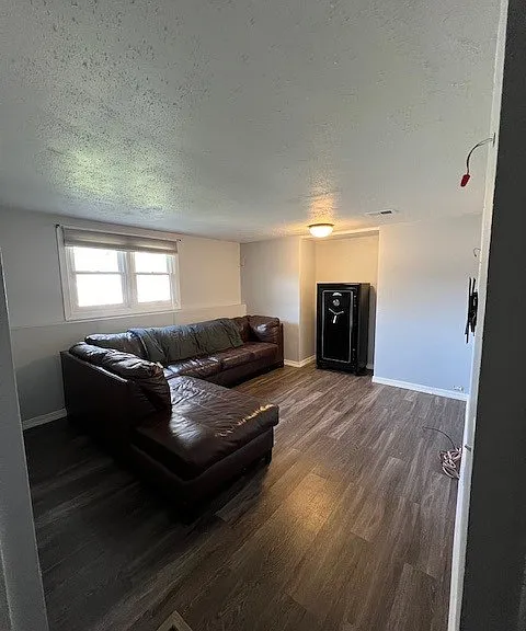 5915 N Linwood Ave — Photo 15