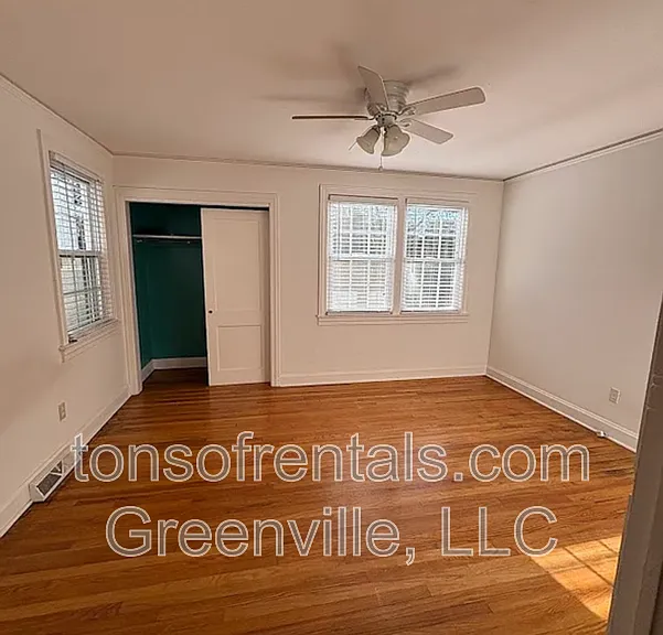 37 Holmes Dr — Photo 12