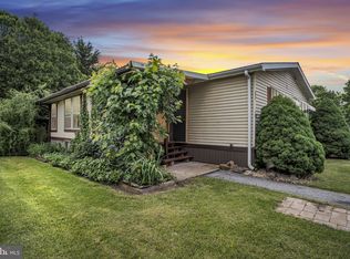 97 Maple Rd, Dover, PA 17315