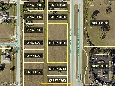 1st image of 602 Chiquita Blvd N