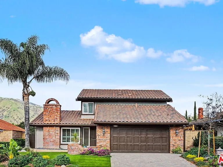 6497 Country Club Dr — Photo 2