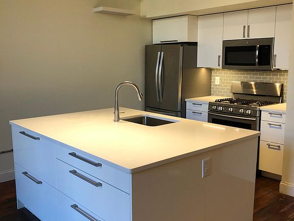 5th image of 36 Strawberry St #21