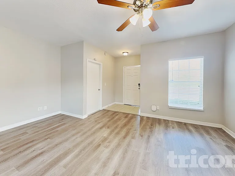 3625 W 16th St — Photo 2