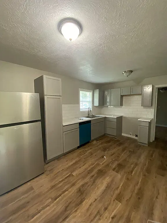 3 bed, 1326 sqft, $1,400 — Photo 1