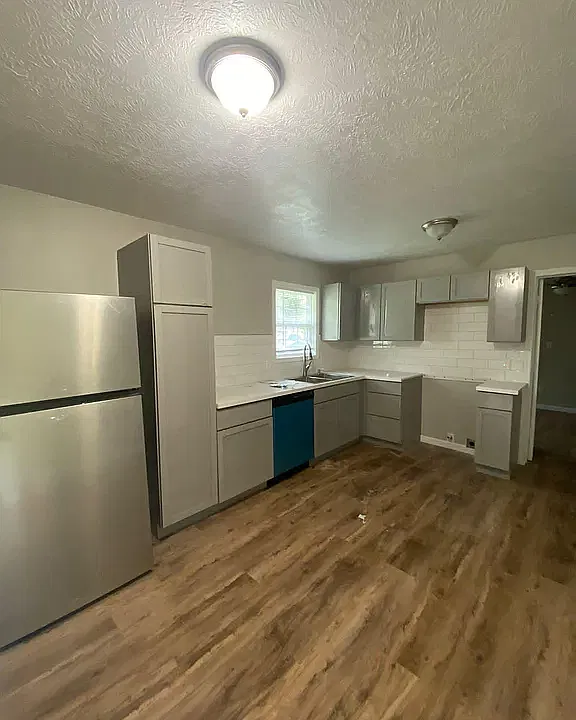4210 Harding Dr