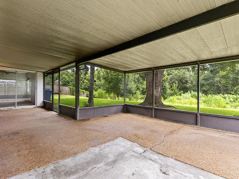 629 Stillview Cir — Photo 26