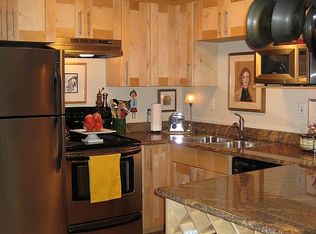 7929 SW 40th Ave APT J, Portland, OR 97219