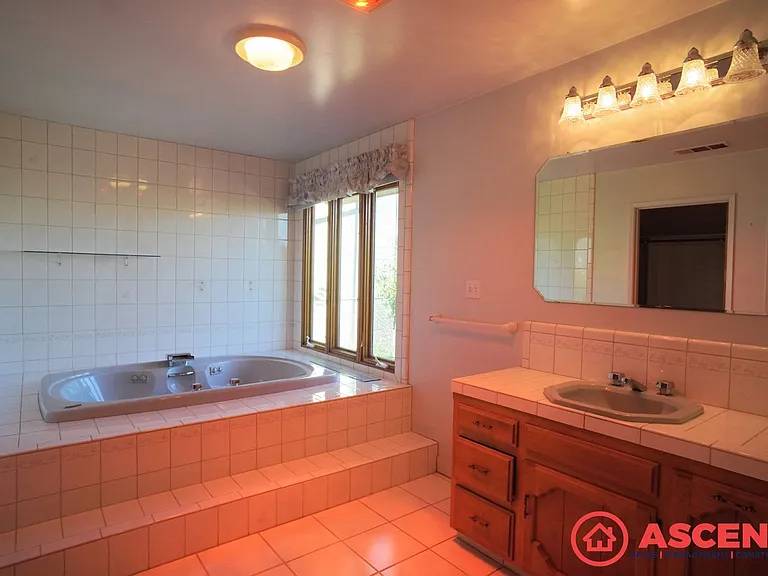 7932 Stine Rd — Photo 13