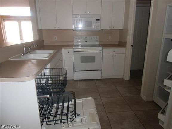 4th image of 1303 SW 34th St