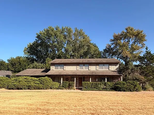 130 N Brendonwood Ct, Wichita, KS 67206