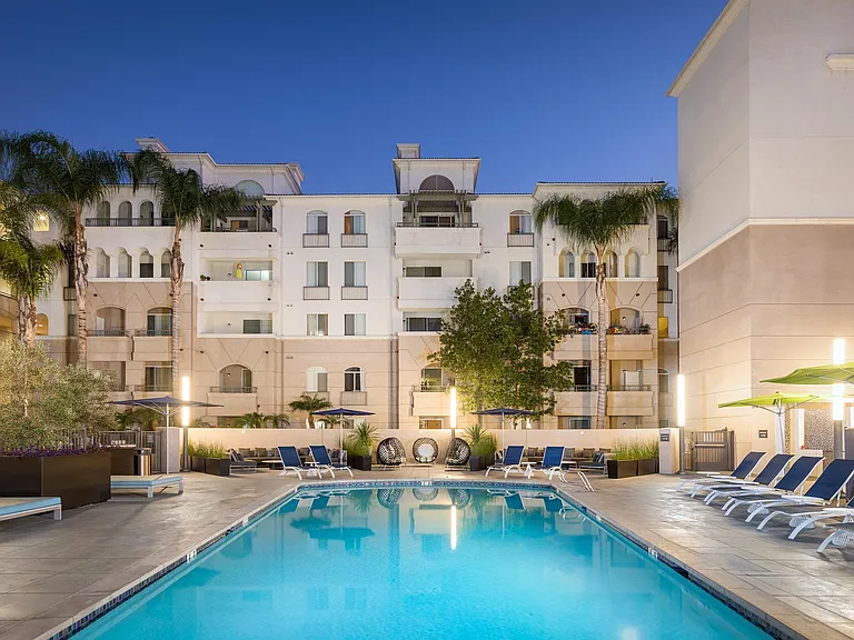 La Jolla Crossroads Apartments — Photo 70