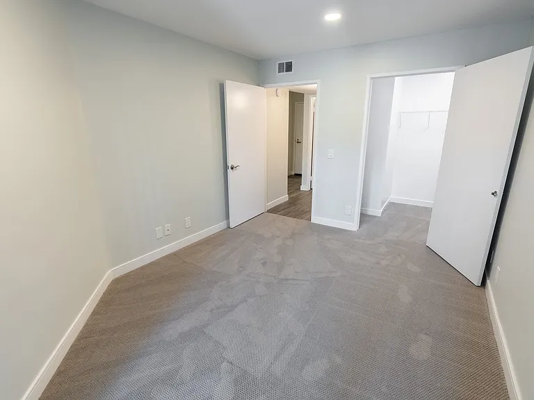 1223 Federal Ave — Photo 118