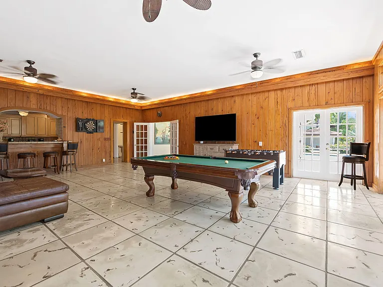 2400 Delmar Pl — Photo 17