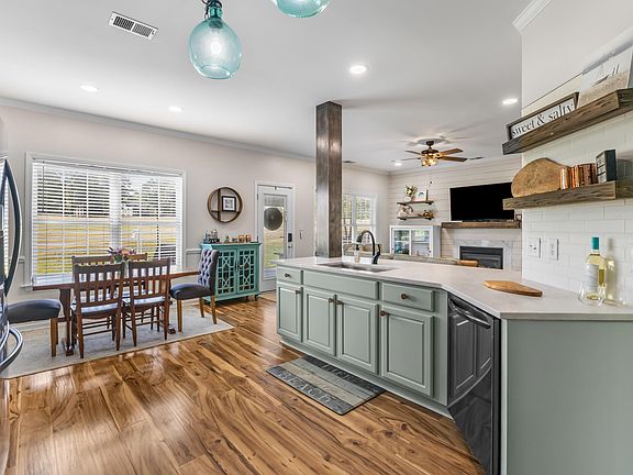 5th image of 315 Competition Rd
