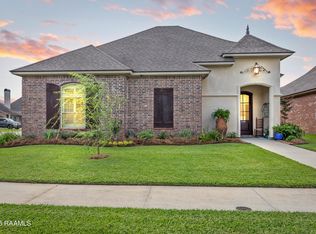 224 Country Park Dr, Youngsville, LA 70592