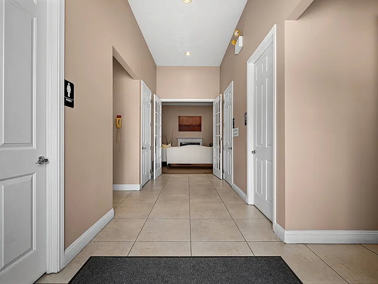 90 Berkley Manor Drive_12
