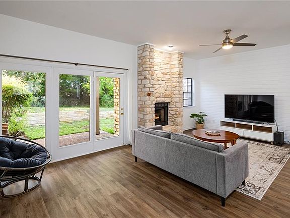 3rd image of 2201 Lakeway Blvd APT 14