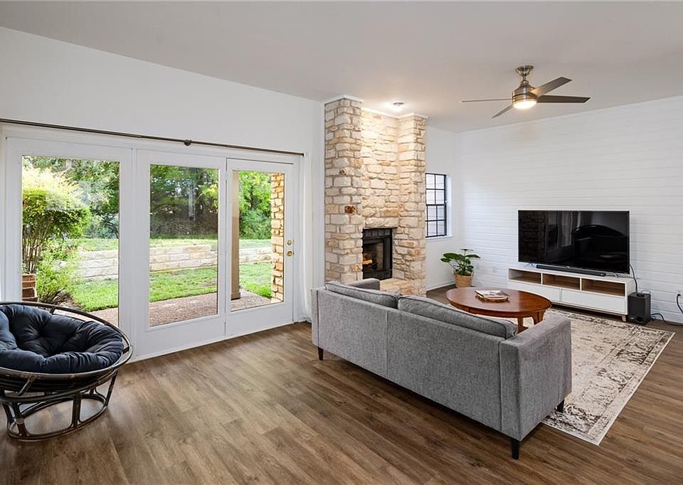 1st image of 2201 Lakeway Blvd APT 14