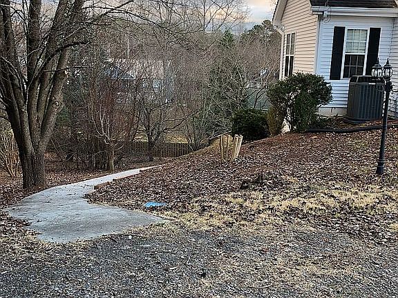 3rd image of 457 Oakmont Dr
