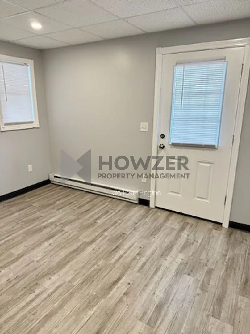 Building Photo - 127 Park St #10