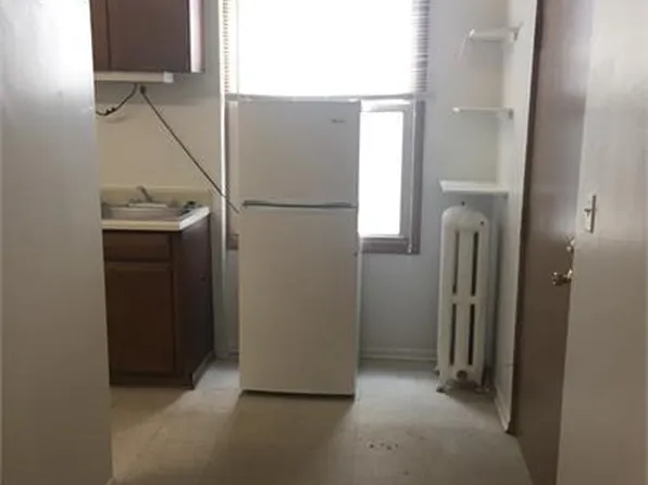 Washington St. -217-219, 217 Washington St, Waukegan, IL 60085