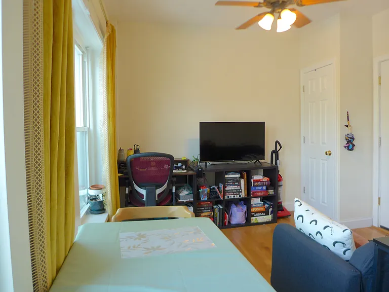 263 Elm St — Photo 3