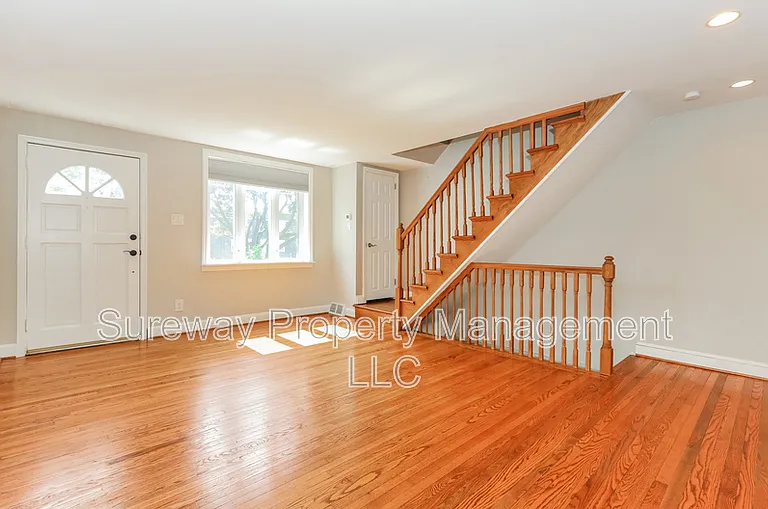 241 Westpark Ln — Photo 4