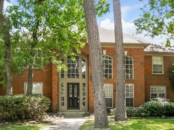 3102 Hickory Falls Dr, Kingwood, TX 77345