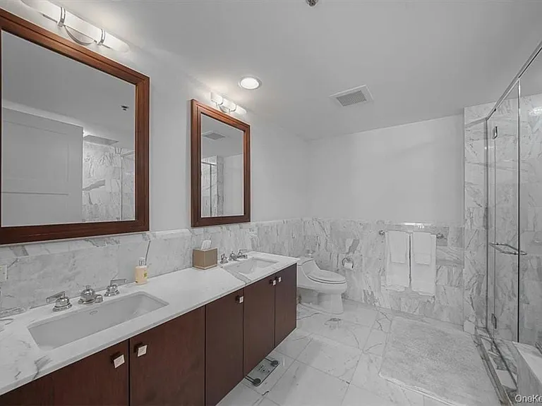 1 Renaissance Sq #24F — Photo 21