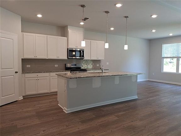 5th image of 84 Green Love Ln