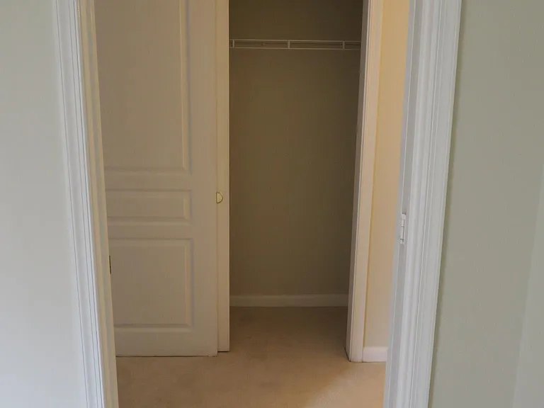 5565 Seminary Rd #208 — Photo 42