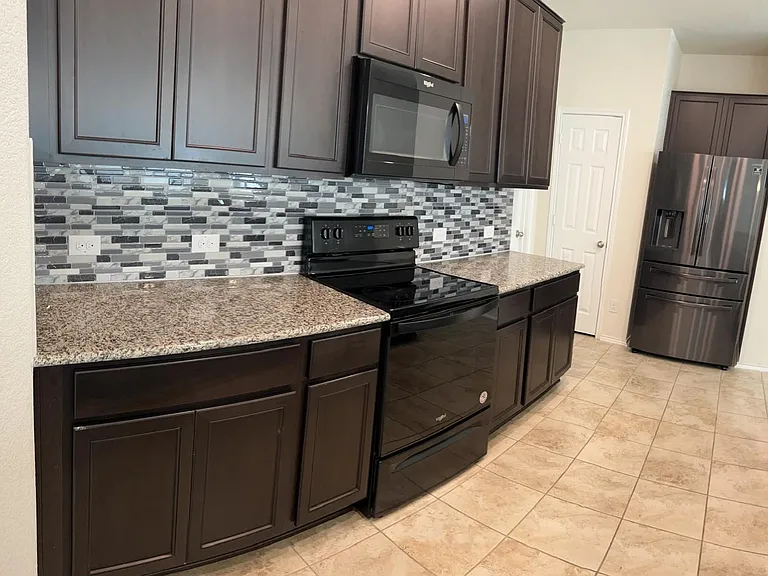 405 Kaden Prince Dr — Photo 8