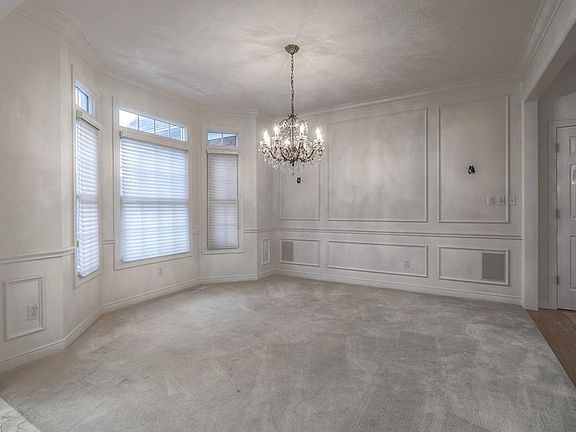 5th image of 3641 Bay Hill Dr