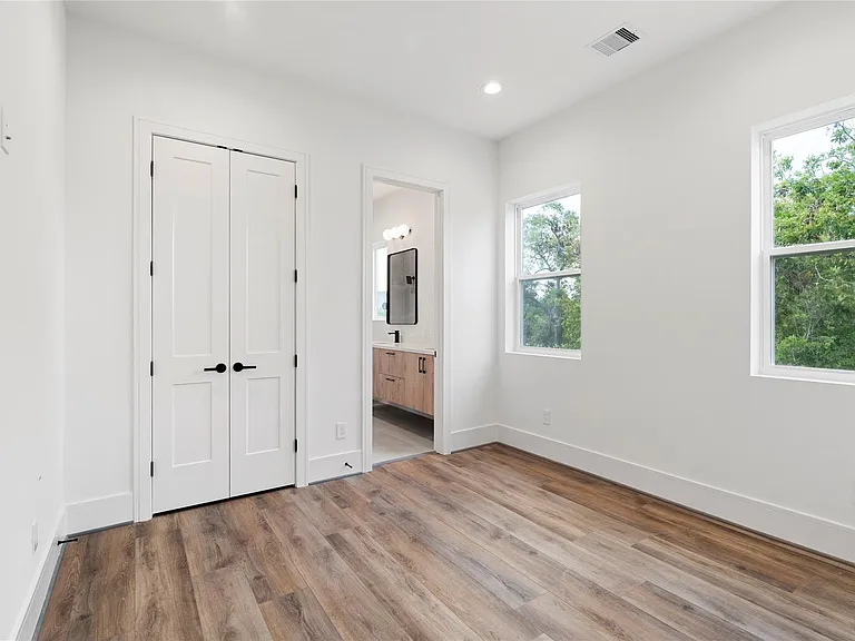 4218 Nichols St — Photo 21
