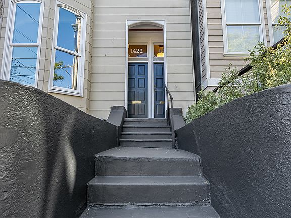2nd image of 1420 S Van Ness Ave #1