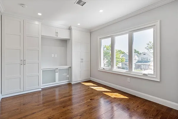 Sold by Trusted Property Advisors Corp | media 11