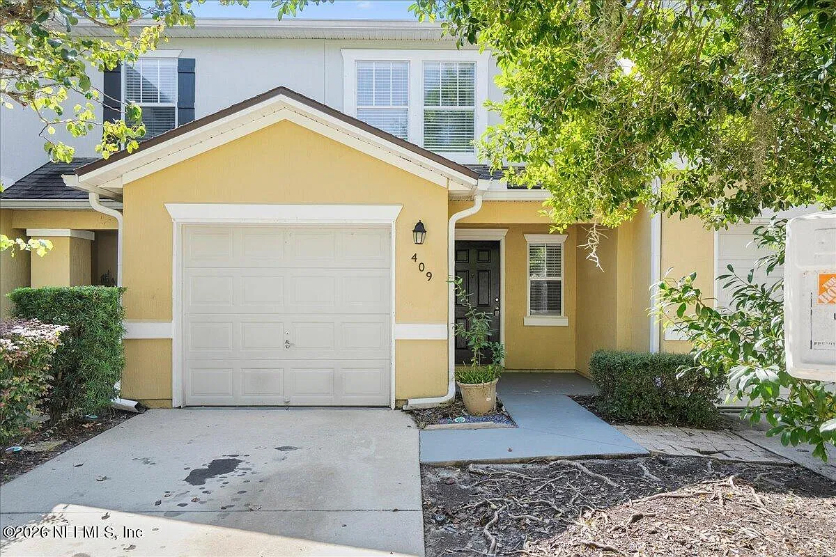 2 bed, 2.5 bath, 1268 sqft, $1,850 — Photo 2