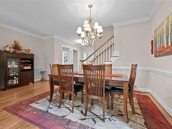 4th image of 5511 Seven Gates Dr