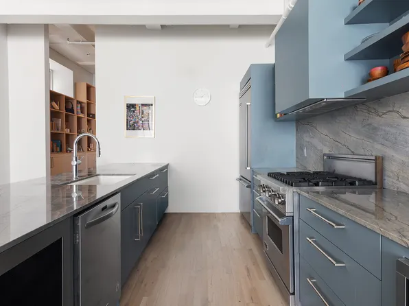 28 West 38th Street image 7 of 14