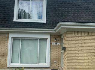 29948 City Center Dr, Warren, MI