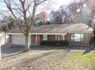5022 Country Valley Dr, Imperial, MO 63052