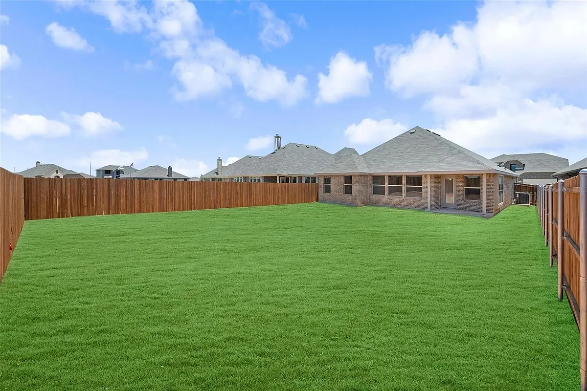 Building Photo - 9916 Boxelder Dr